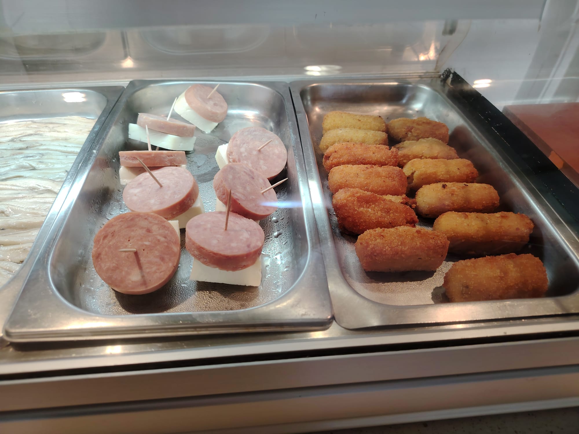 Croquetas y bocadillos